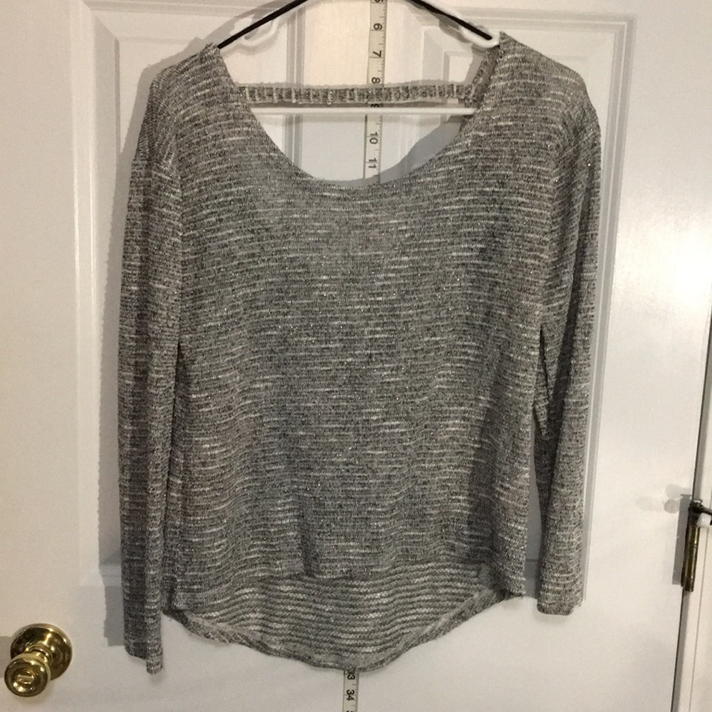 🍂🍂Gray sparkly longsleeve🍂🍂 Measurements available upon request